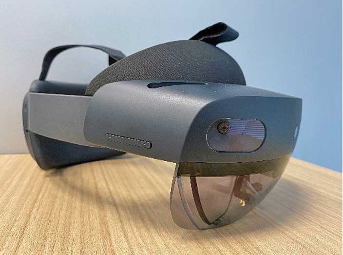 Microsoft HoloLens 2